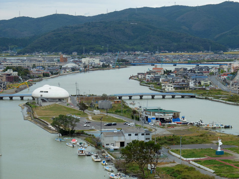 旧北上川・中瀬と石ノ森萬画館