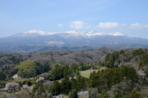 安達太良山アップ