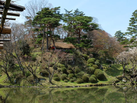 霞ヶ池と洗心亭